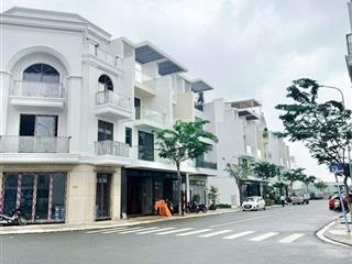 Bán căn nhà kề góc ngã 4 đường a2 và b4 khu đô thị vcn phước long 2 nha trang.