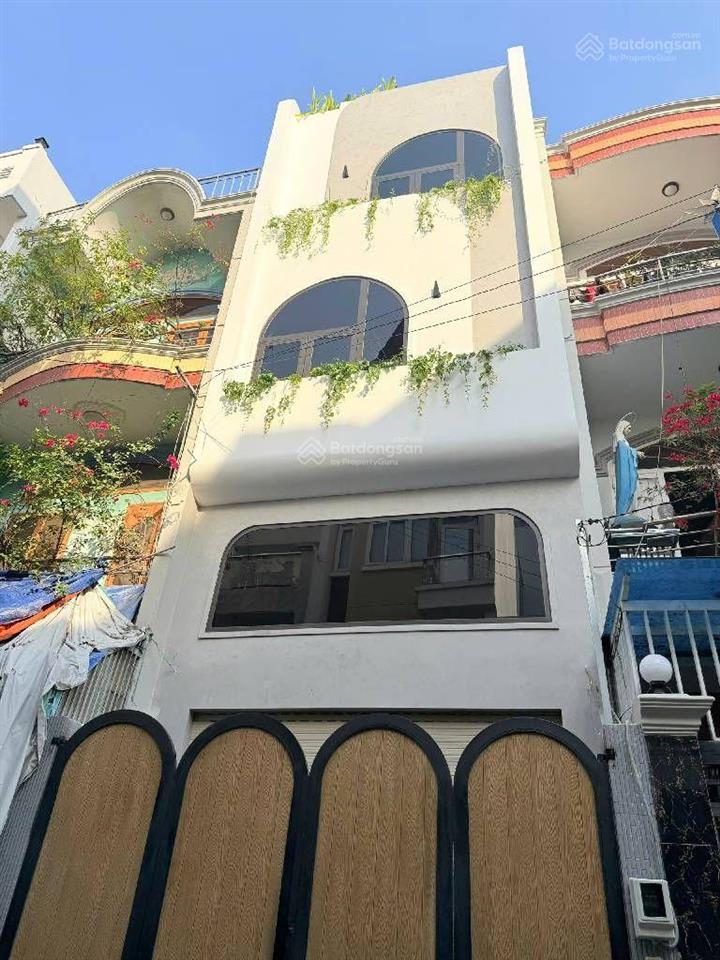 Nhà châu âu ngay aeon mall 4 tầng 4,2x15 xe hơi ngủ nhà  thiết kế á âu đẳng cấp, nội thất full