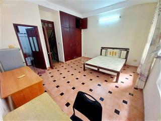 Phòng cho thuê kdc him lam 6a gần mia & bv nam sài gòn full nội thất. phòng lầu 1 có cửa sổ