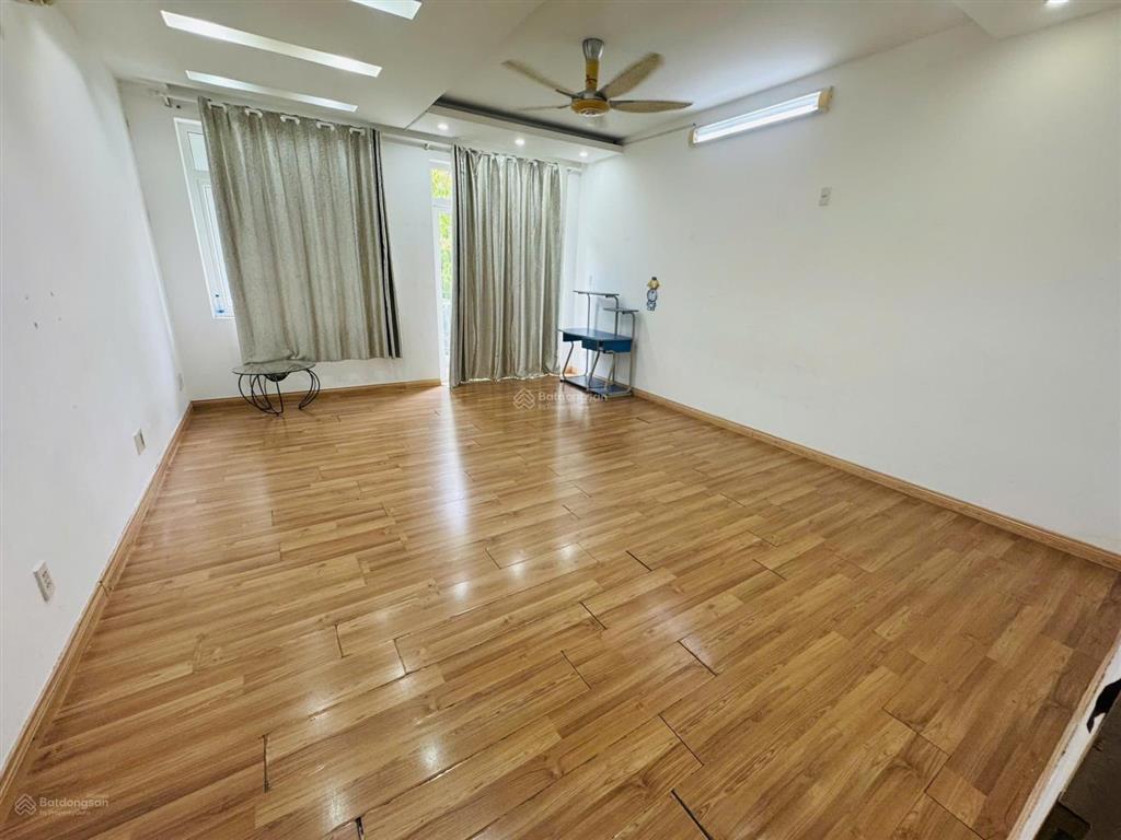 Nhà cho thuê kdc trung sơn gần cầu him lam q7. 5x20m, 6p, phù hợp văn phòng. giá tr/tháng