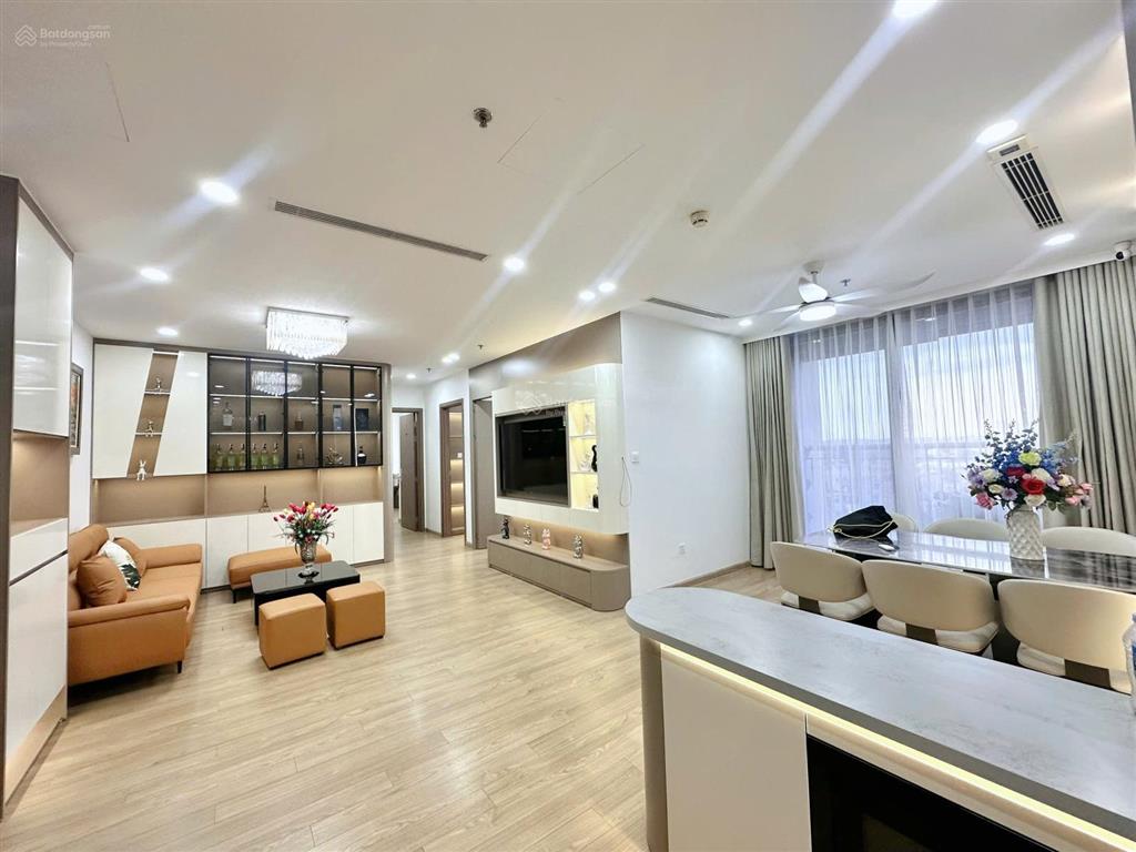 Bán căn 3pn 2vs 106m2  giá 10 tỷ (vinhomes gardenia)