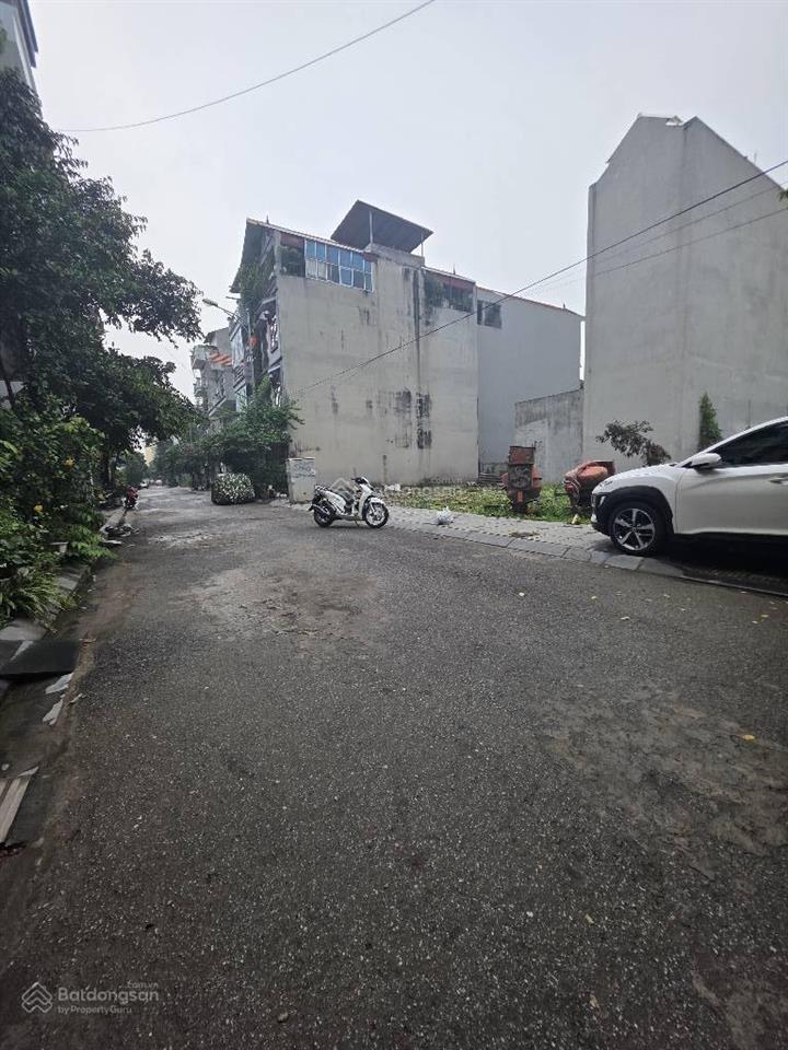 Bán đất phân lô tái định cư thanh am 75m² , mt 5,6m vỉa hè ôtô tránh giá 16,3 tỷ tl .