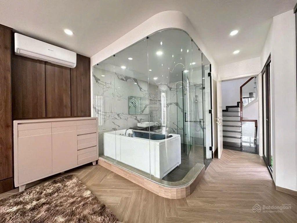 Bán nhà ngọc lâm 60m² , mt 4,5m nhà 6tầng , lô góc , thang máy gara ôtô giá 19 tỷ có tl .