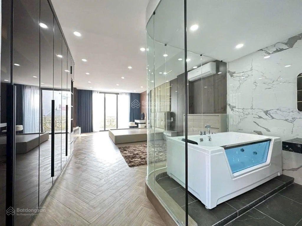 Bán nhà ngọc lâm 60m² , mt 4,5m nhà 6tầng , lô góc , thang máy gara ôtô giá 19 tỷ có tl .