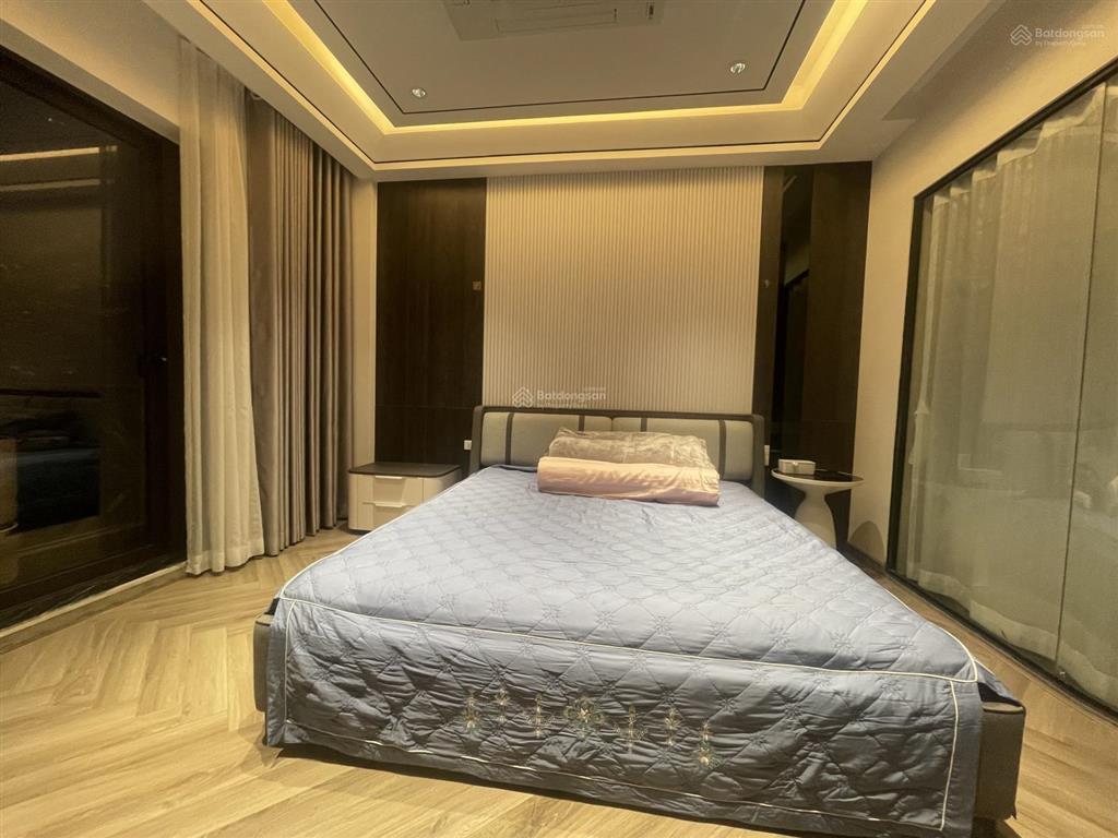 Bán nhà riêng tại đường nguyễn văn cừ, 20,6 tỷ vnd, 40 m2, 4pn, 5wc, 7 tầng