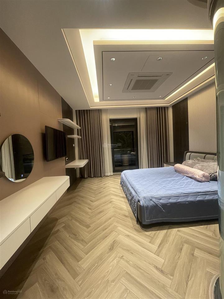 Bán nhà riêng tại đường nguyễn văn cừ, 20,6 tỷ vnd, 40 m2, 4pn, 5wc, 7 tầng