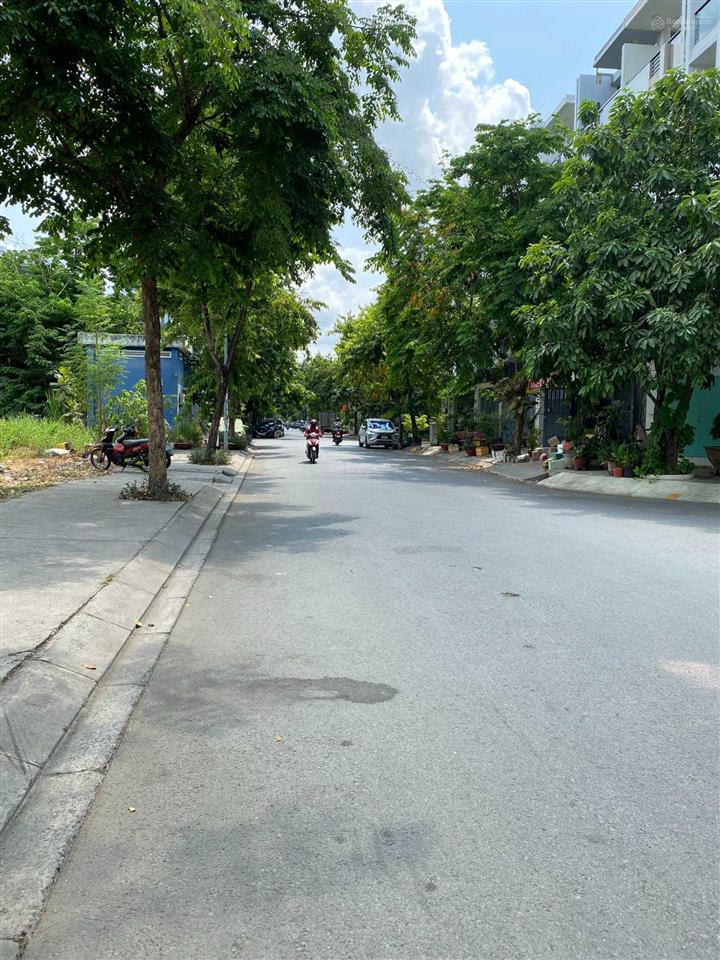 Bán đất ngang lớn ngay đh văn lang  đặng thùy trâm, p. 13, bình thạnh, 4.5x20m, đối diện công viên