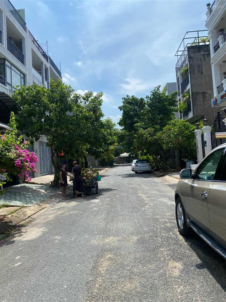 Bán đất ngang lớn ngay đh văn lang  đặng thùy trâm, p. 13, bình thạnh, 4.5x20m, đối diện công viên