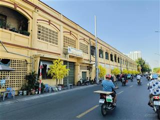 Bán nhà quận 8, mặt tiền bình đông, p.13, ngay chợ hoa trên bến dưới thuyền, 98m2, ngang 4m, 8.9tỷ