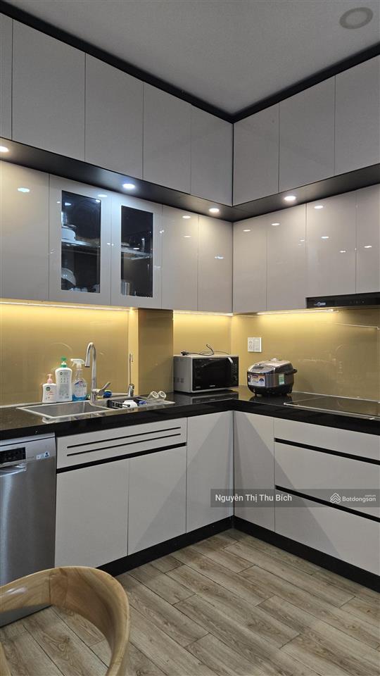 Bán nhà lâm văn bền  quận 7  sd 80m2  ngang lớn 6m  nhích 4 tỷ