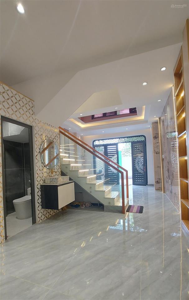 Mặt tiền kinh doanh phạm hùng, quận 8, 3 tầng, ngang 4.2m, chỉ 6 tỷ