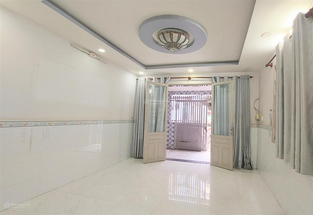 Bán nhà hẻm 4m thông dương bá trạc, quận 8, không qh, gần chợ rạch ông, ngang 4.2m, 6.1 tỷ