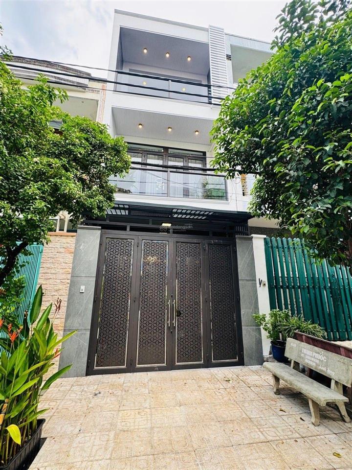 Nhà mặt tiền đường số 11, kdc bình hưng đối diện bến xe quận 8, 72m², 3 tầng, 9,8 tỷ