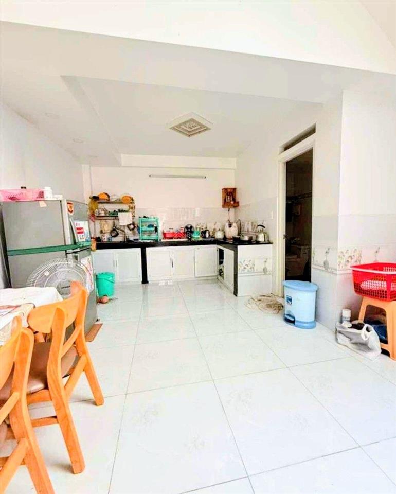 Chính chủ gửi bán nhà quận 7, kdc him lam, ngay cầu nguyễn khoái, ngang lớn 5m, 6.2 tỷ