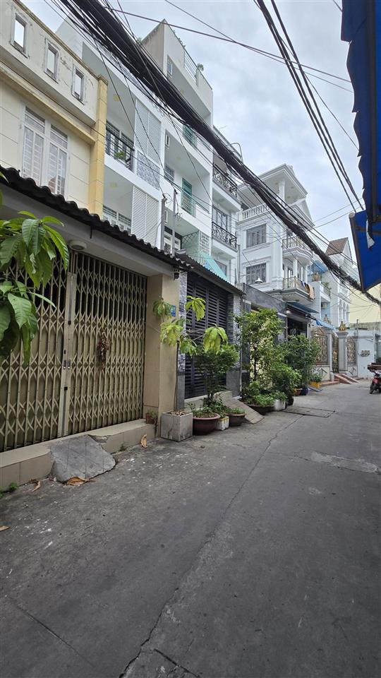 Bán nhà quận 8, hẻm xe hơi tám danh, ngang lớn 4.5m, nhích 5 tỷ
