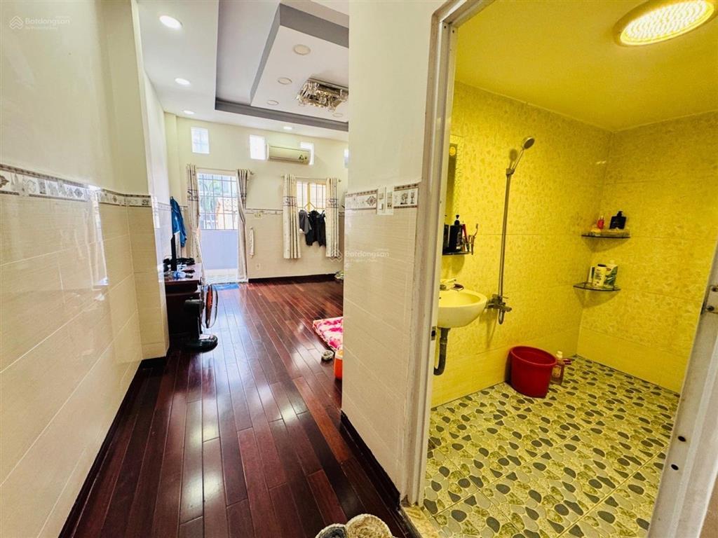 Hxh âu dương lân, p. chánh hưng, 60m2, 5 tầng, ngang 4.2m, hơn 8 tỷ