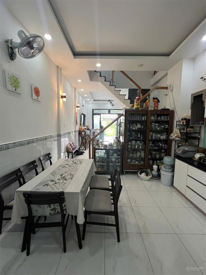 Chính chủ bán nhà 3 tầng, 64m2, ngang 4m, quốc lộ 50, chỉ 2.6 tỷ