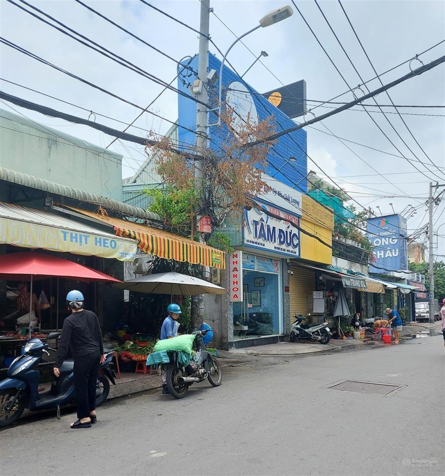 Mtkd ngay cầu bình tiên  nhà cấp 4  dtcn 78m2  ngang bề thế 5.7m  hơn 4 tỷ