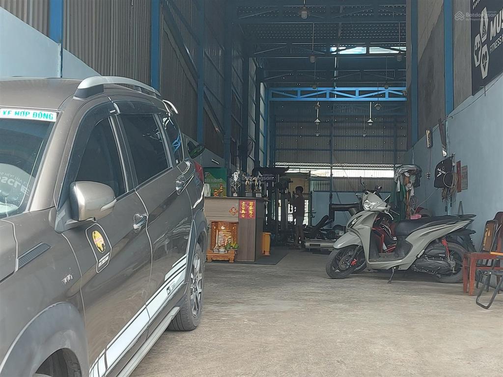 Mtkd ngay cầu bình tiên  nhà cấp 4  dtcn 78m2  ngang bề thế 5.7m  hơn 4 tỷ
