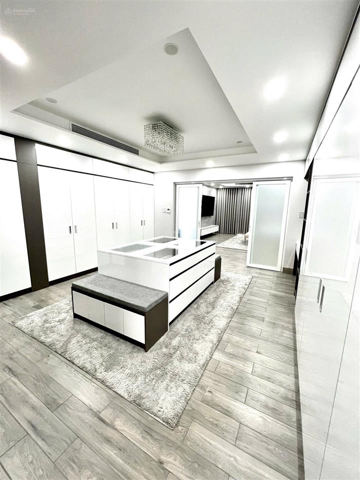 Siêu hiếm!!95tỷ sở hữu căn biệt thự view sông có thang máy full nội thất cao cấp 30tỷ,pháp lí chuẩn