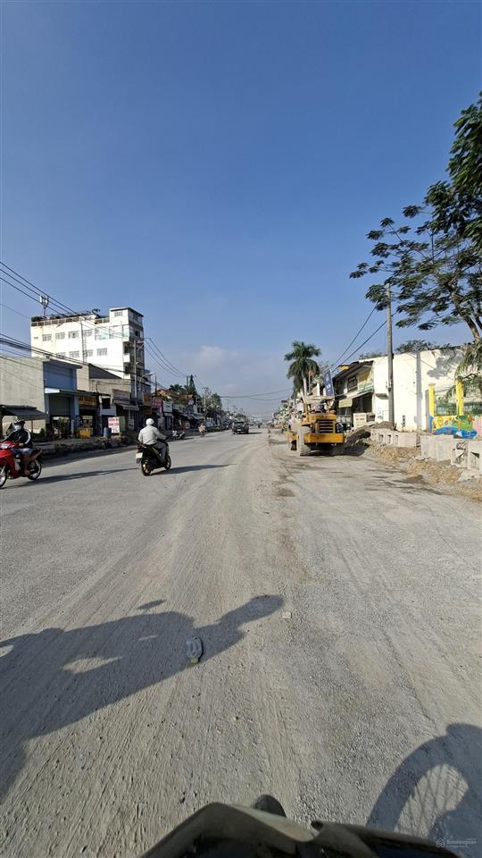 Ăn tết lớn  bán gấp trước tết lô đất 62.6m2, sát ngã 3 lò lu  lã xuân oai, sổ hồng riêng