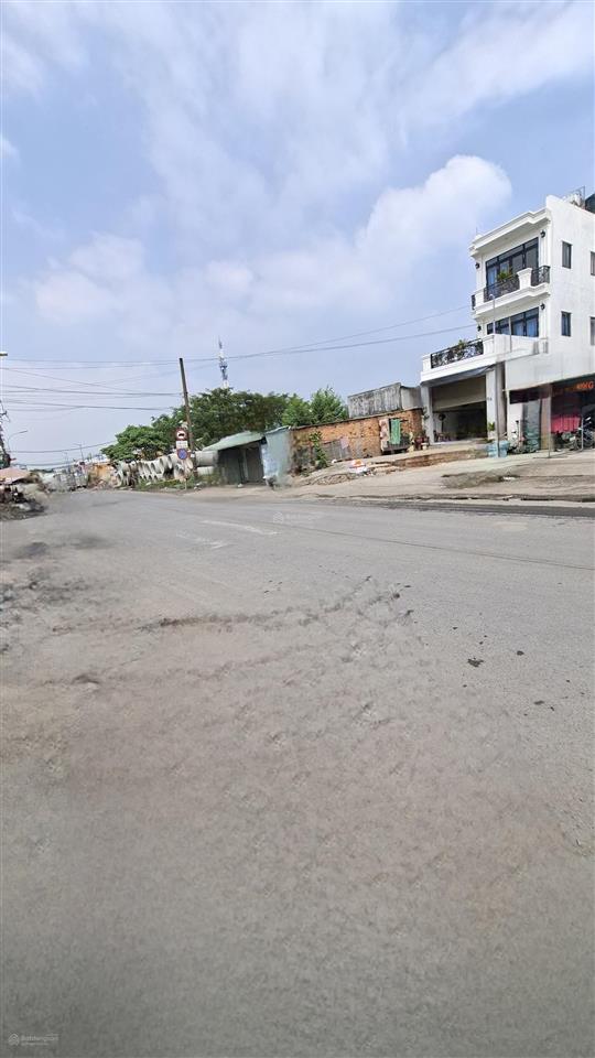 Ăn tết lớn  bán gấp trước tết lô đất 62.6m2, sát ngã 3 lò lu  lã xuân oai, sổ hồng riêng