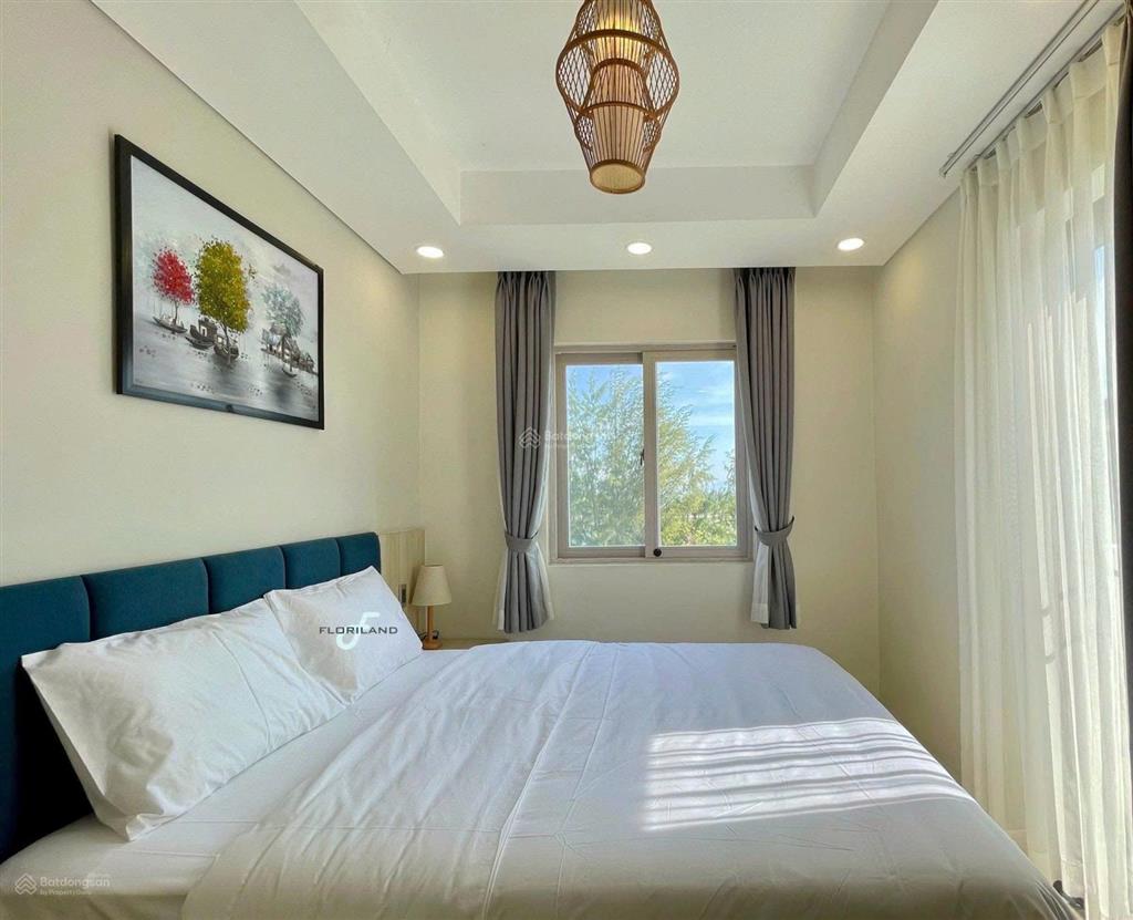 Bán nhà full nội thất 5 phòng ngủ tại kđt golden bay cách biển bãi dài 1km