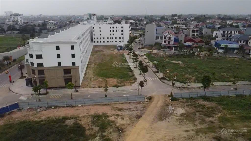 Chính chủ bán lô đất quảng trường vạn xuân  phổ yên