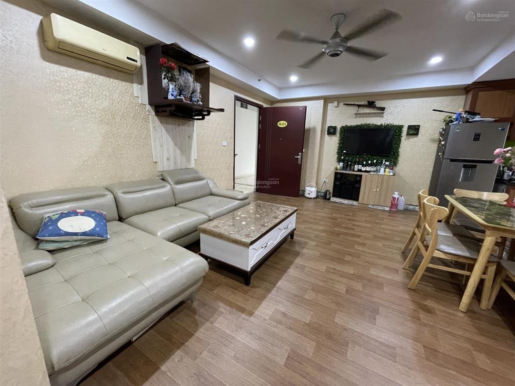 Chính chủ cần bán gấp căn 2 phòng ngủ, giá chỉ hơn 4 tỷ