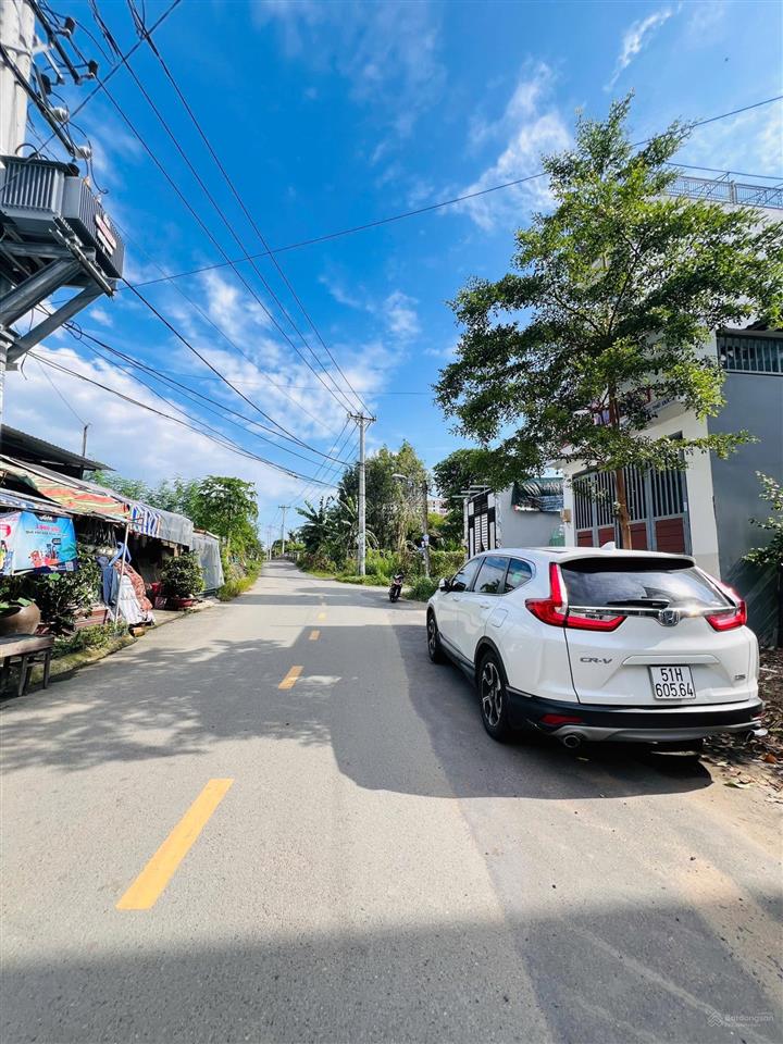 Duy nhất 1 lô  100m2 chuẩn đẹp, đường nhựa ô tô né nhau gần phạm văn đồng