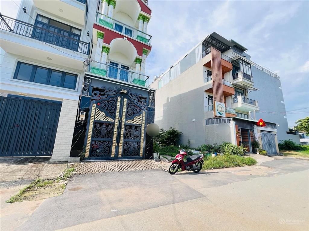 Duy nhất 1 lô  100m2 chuẩn đẹp, đường nhựa ô tô né nhau gần phạm văn đồng