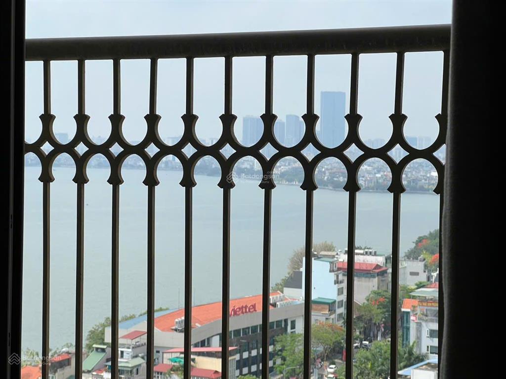 Căn hộ eldorado, view trực diện hồ tây, 40, sẵn sổ, giá 5.750 tỉ