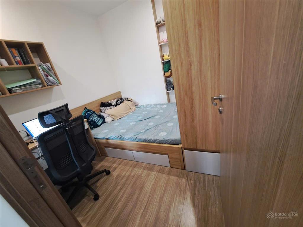 Mình chính chủ bán gấp căn hộ 2 phòng ngủ 1 vệ sinh, 55.6m2, toà s301 vinhomes smart city