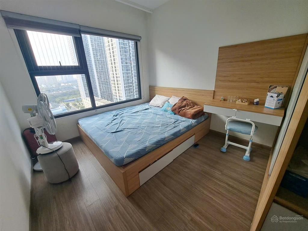 Mình chính chủ bán gấp căn hộ 2 phòng ngủ 1 vệ sinh, 55.6m2, toà s301 vinhomes smart city