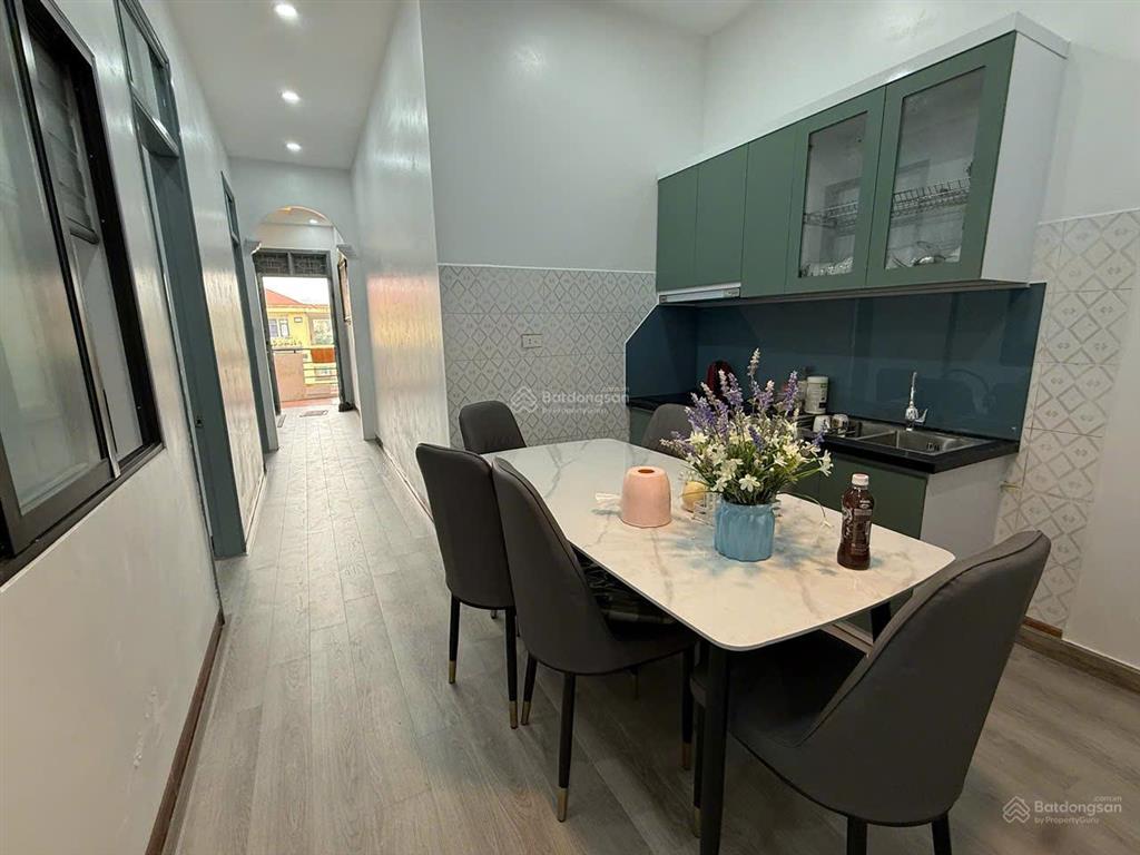 Bán căn tt cầu giấy 3pn, 2wc, dt sử dụng 80m2, giá chỉ 4.9 tỷ