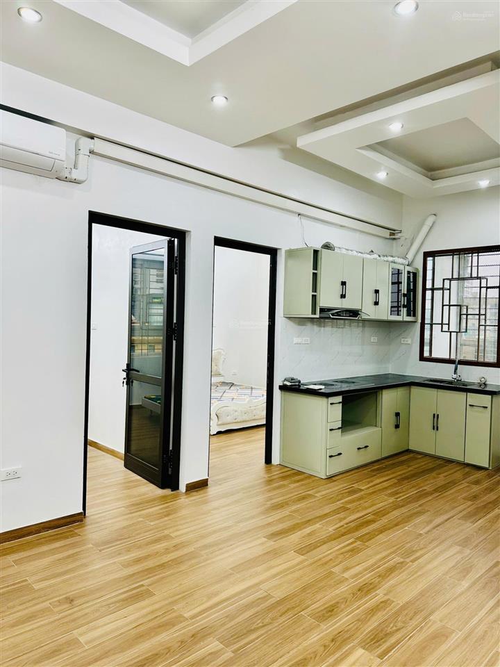 Cho thuê cc 2 ngủ, dt 65m2 tại 335 cầu giấy, giá 13,5 triệu/tháng, full nội thất, thoáng sáng.