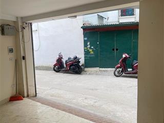 Thanh tri cầu bươu 38m hơn 7 tỷ 6 tầng 4p mt5m lô góc oto trong nhà