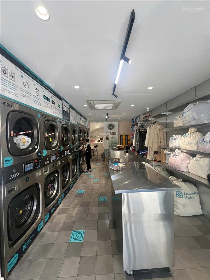 Cho thuê nhà mặt tiền đường quốc hương, thảo điền, 2 lầu, 4pn, 4wc, có máy lạnh,  0947 630 ***
