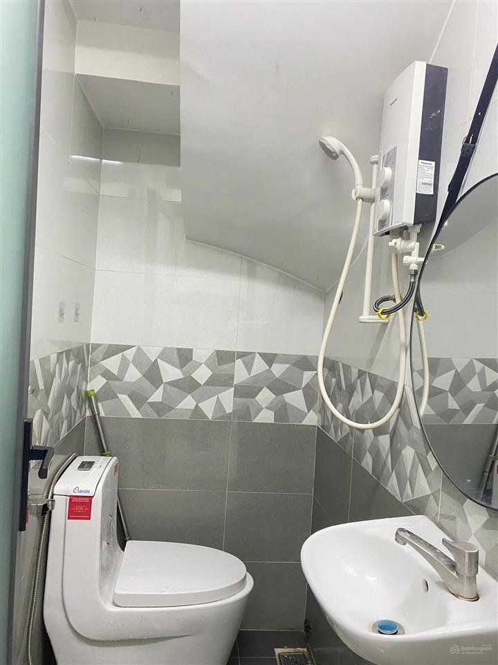 Cho thuê nhà đẹp hẻm rộng đường nguyễn hữu cảnh 2pn 2wc dtsd 70m2 15 triệu/tháng,  0947 630 ***