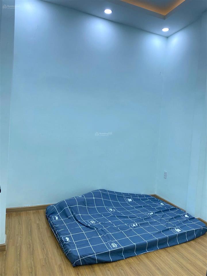 Cho thuê nhà đẹp hẻm rộng đường nguyễn hữu cảnh 2pn 2wc dtsd 70m2 15 triệu/tháng,  0947 630 ***
