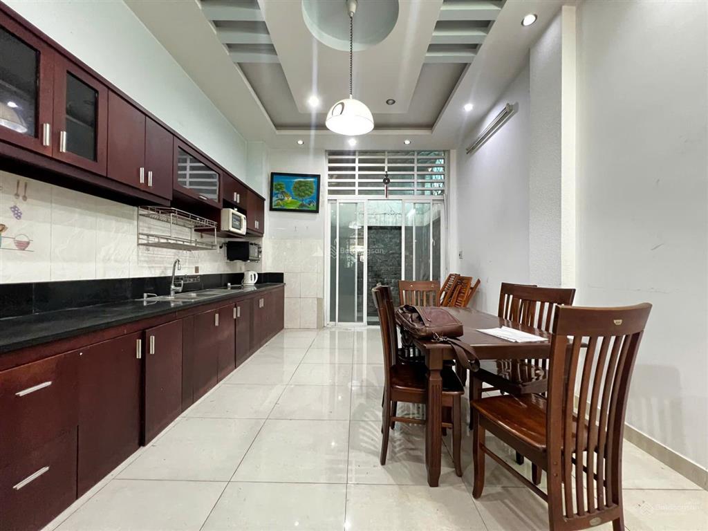 Cho thuê nhà nguyên căn an phú q2, dtsd 300m2, 2 ban công, 4 lầu, giá chỉ 32tr/ tháng