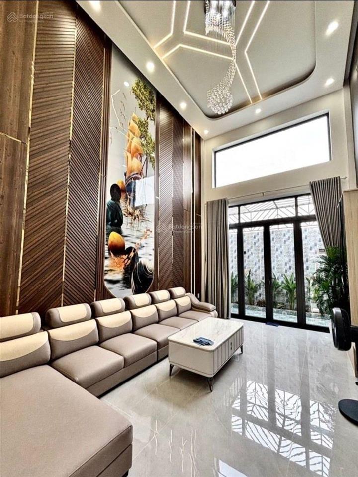 Siêu phẩm 5 tầng hương lộ 2 full nội thất thang máy xịn xò đường nhựa 10m