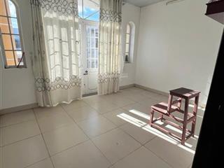 Bán nhà mt sát đh ngoại ngữ , nhà 3 tầng ở ngay  giá chỉ hơn 8 tỷ