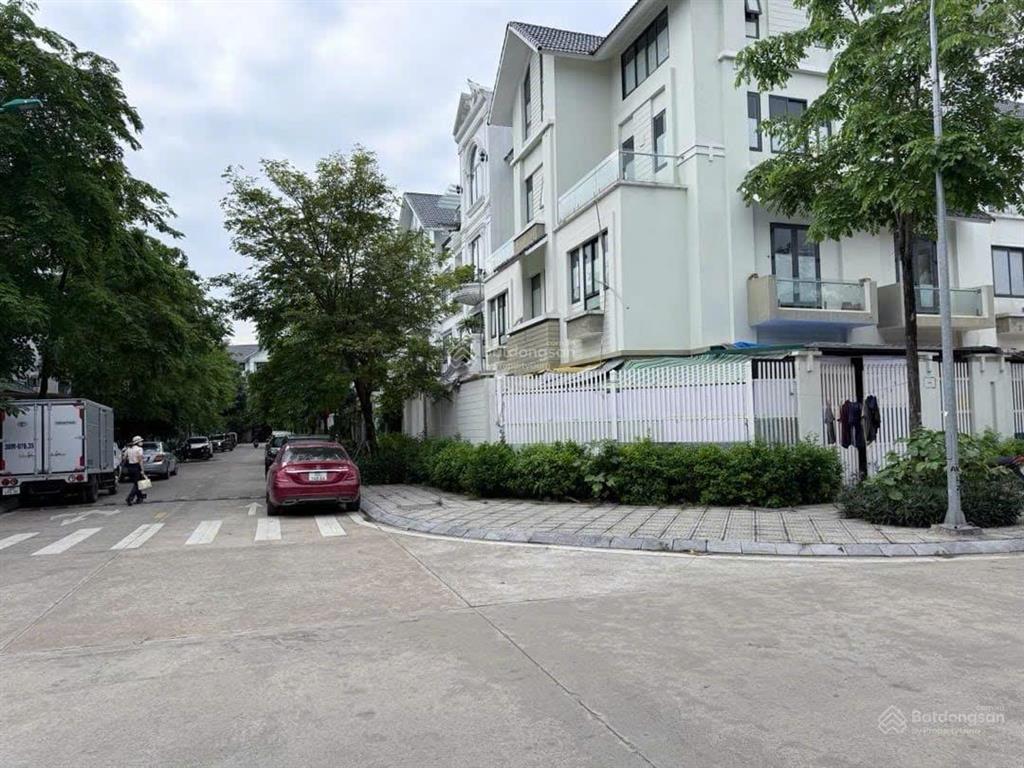 Siêu phẩm biệt thự lô góc geleximco lê trọng tấn  189m²  giá tốt hiếm có