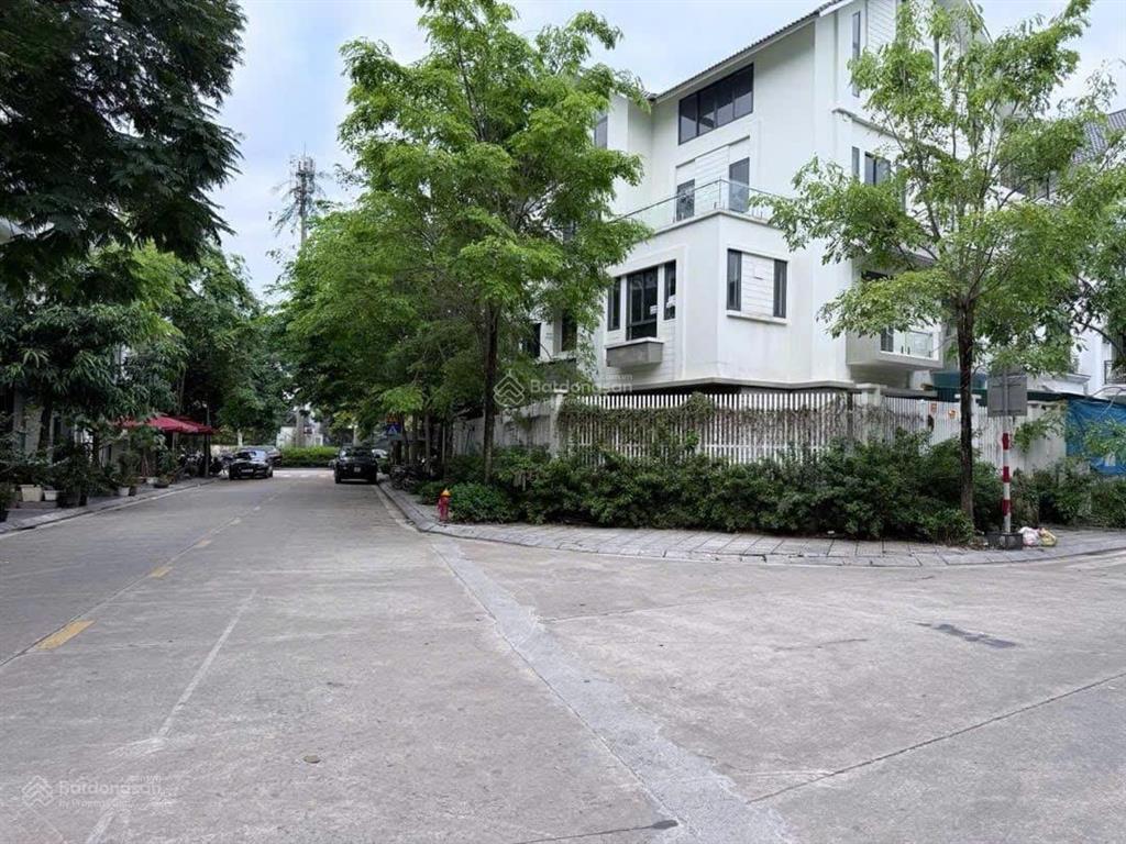 Siêu phẩm biệt thự lô góc geleximco lê trọng tấn  189m²  giá tốt hiếm có