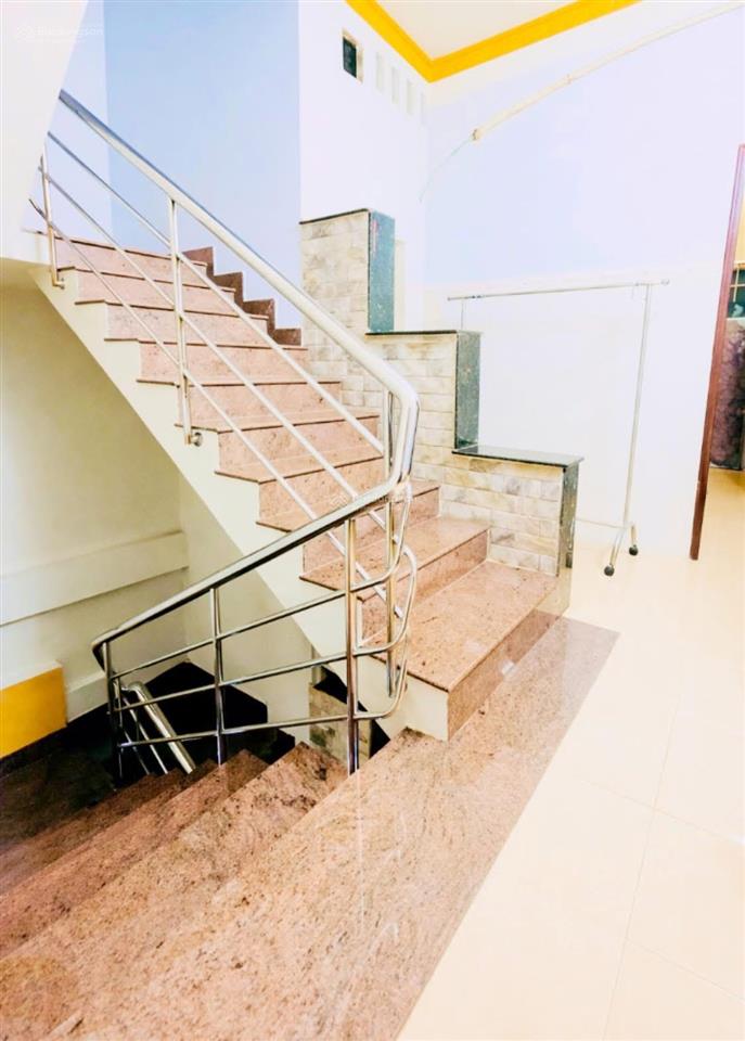 Bán nhà5pnvăn thân q6, tp.hcm, giá 6,6 tỷ dt 60 m2.