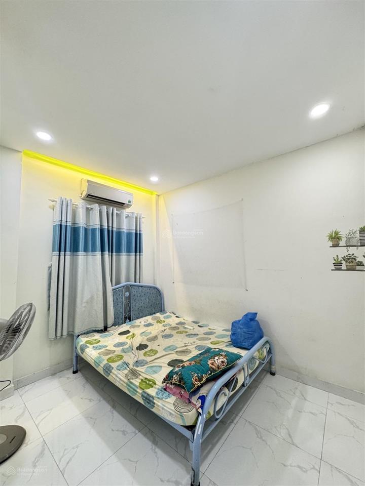 Nhà 2 tầng  thổ cư 87m2 nớ hậu, 3pn
( có pn cho người lớn tuổi ở dưới)  hẻm xe hơi đỗ cổng