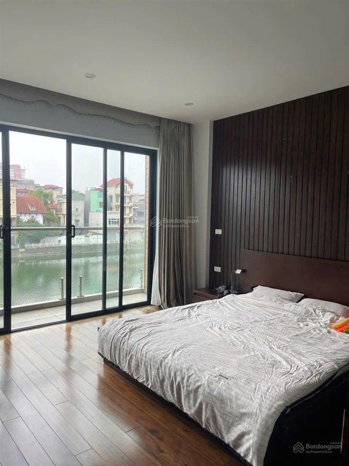 Cho thuê nhà nguyễn văn cừ, view đẹp, gara ô tô, làm văn phòng, ở. 8 tầng thang máy.