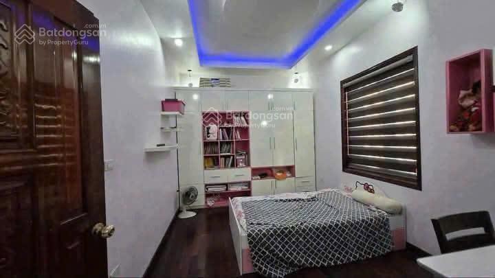 Cho thuê nhà nguyên căn gia quất bồ đề, long biên