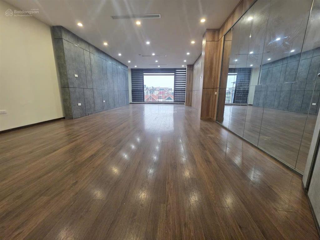 Cho thuê tòa nhà 7 tầng + hầm nguyễn sơn, nguyễn văn cừ